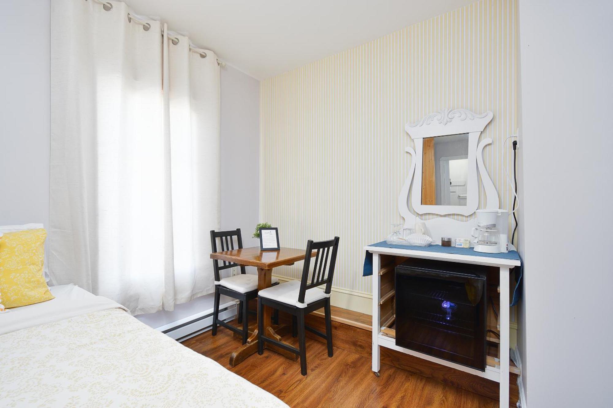 Pepperell Place Inn Inc. St. Peter's Eksteriør billede